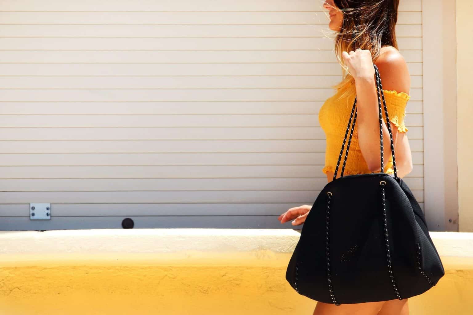 Clutch Purse Vs. Handbag Pros and Cons Bargainista Fashionista